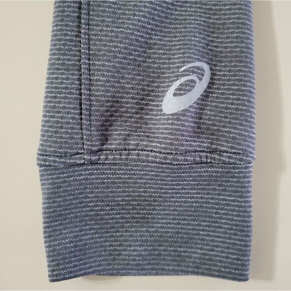 Asics Men's Black Long Sleeve Hooded Performance Pullover Shirt - Picture 10 of 12